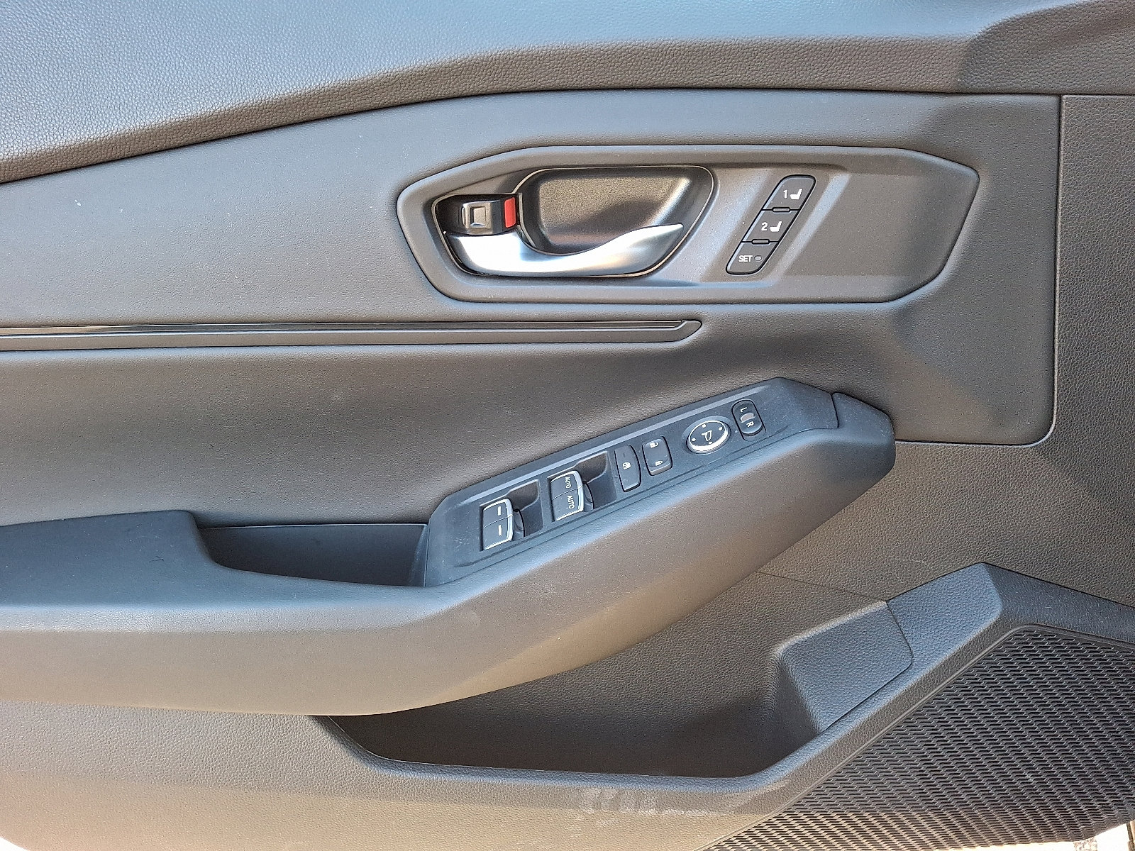 Used 2025 Honda Accord EX-L image 15
