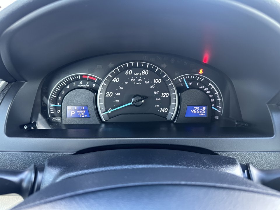 Used 2012 Toyota Camry LE image 8