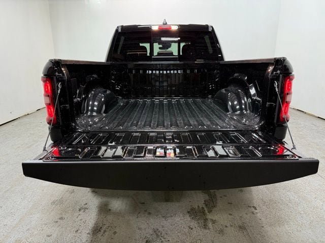 New 2026 RAM 1500 Big Horn AWD/4WD image 8