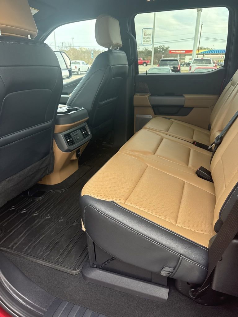 Used 2026 Ford F250 Lariat w/ Black Appearance Package image 5