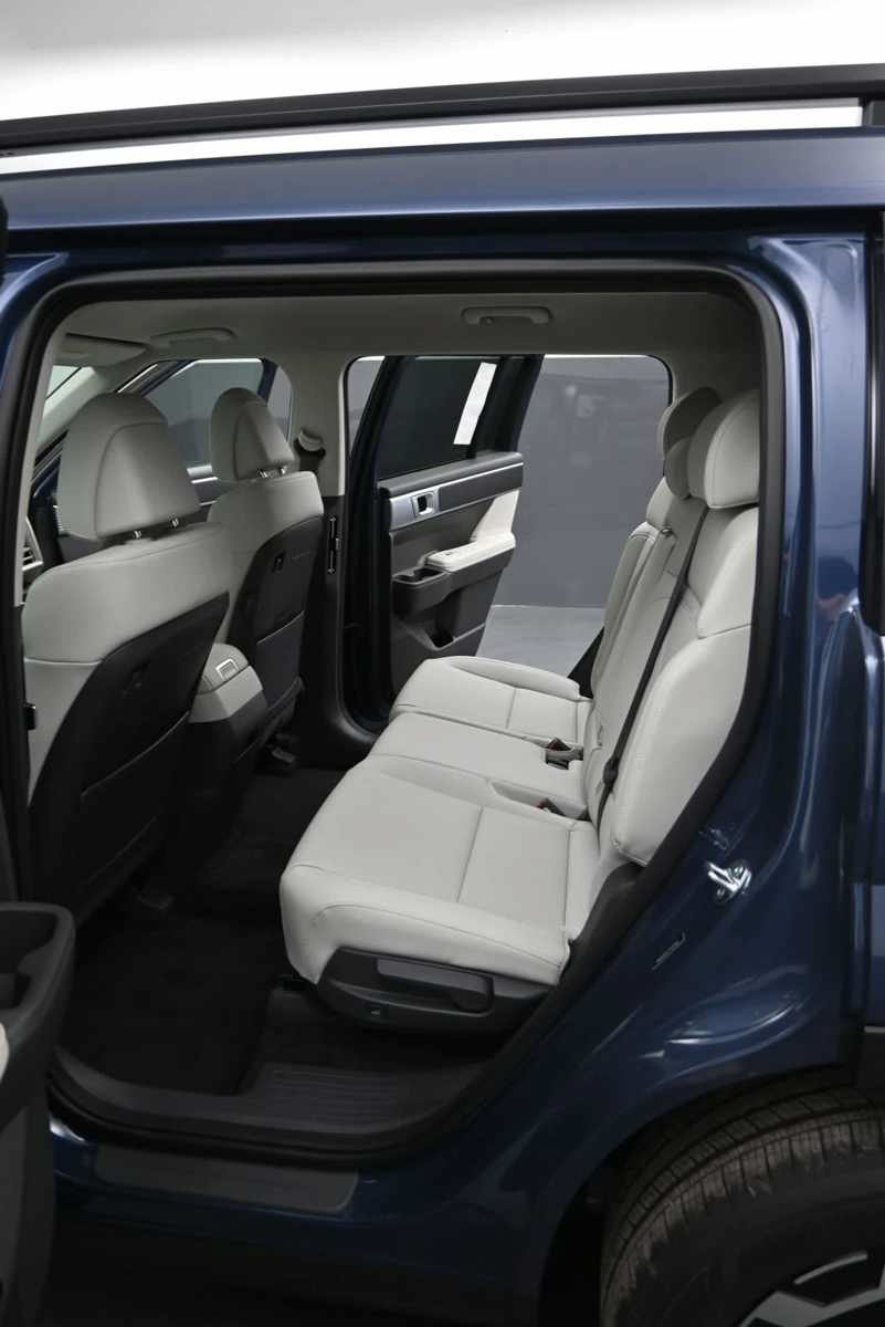 New 2026 Hyundai Santa Fe SEL AWD/4WD image 15