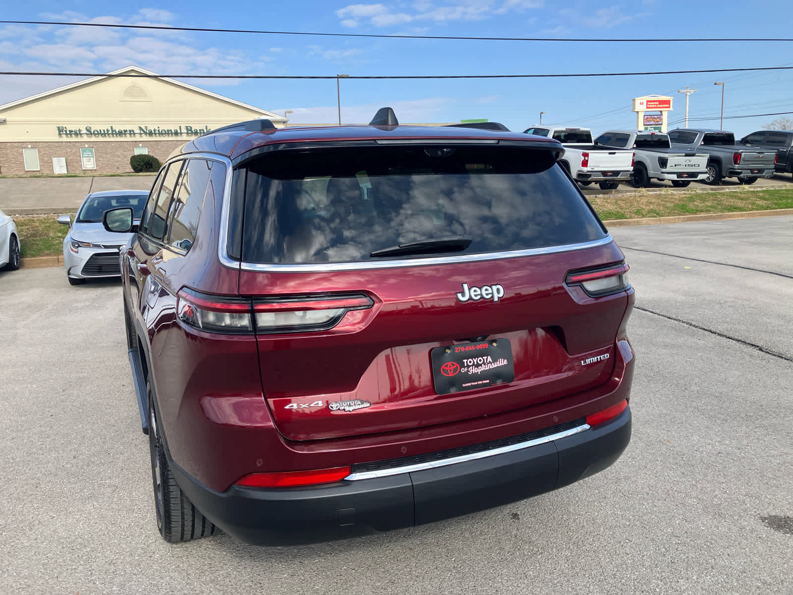 Used 2025 Jeep Grand Cherokee L Limited w/ Luxury Tech Group II image 6