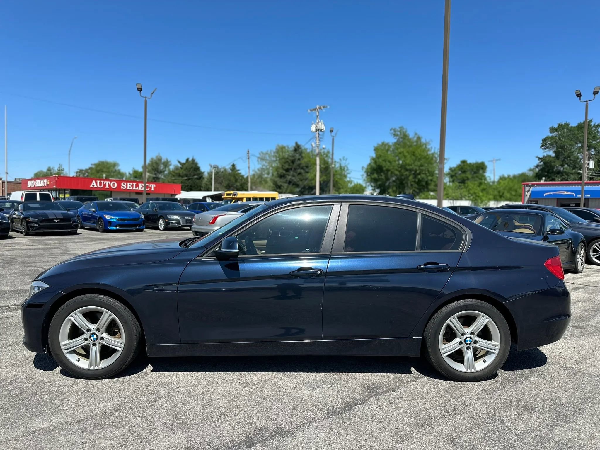 Used 2015 BMW 328i Sedan RWD image 9