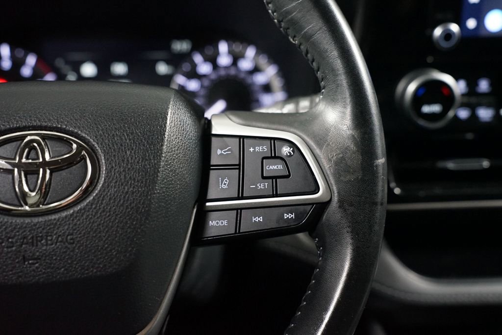Used 2023 Toyota Highlander LE image 13