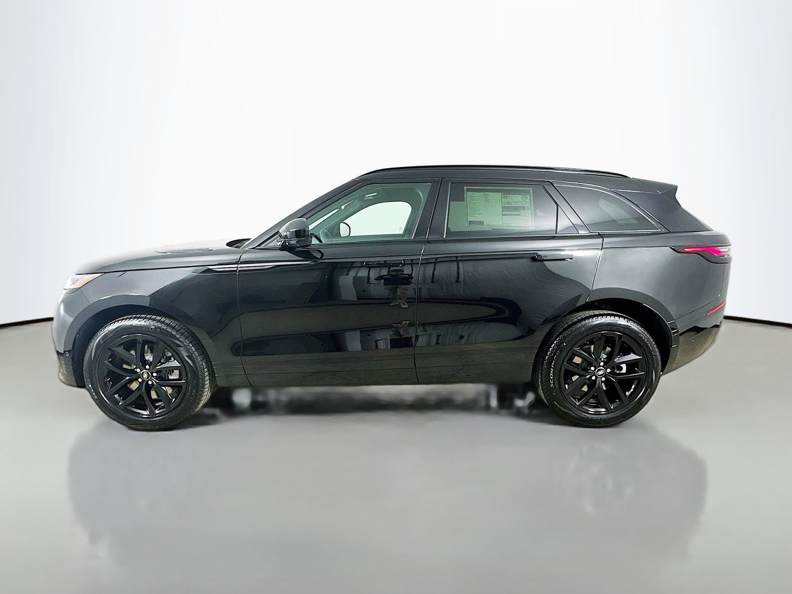 New 2026 Land Rover Range Rover Velar Dynamic SE AWD/4WD image 8