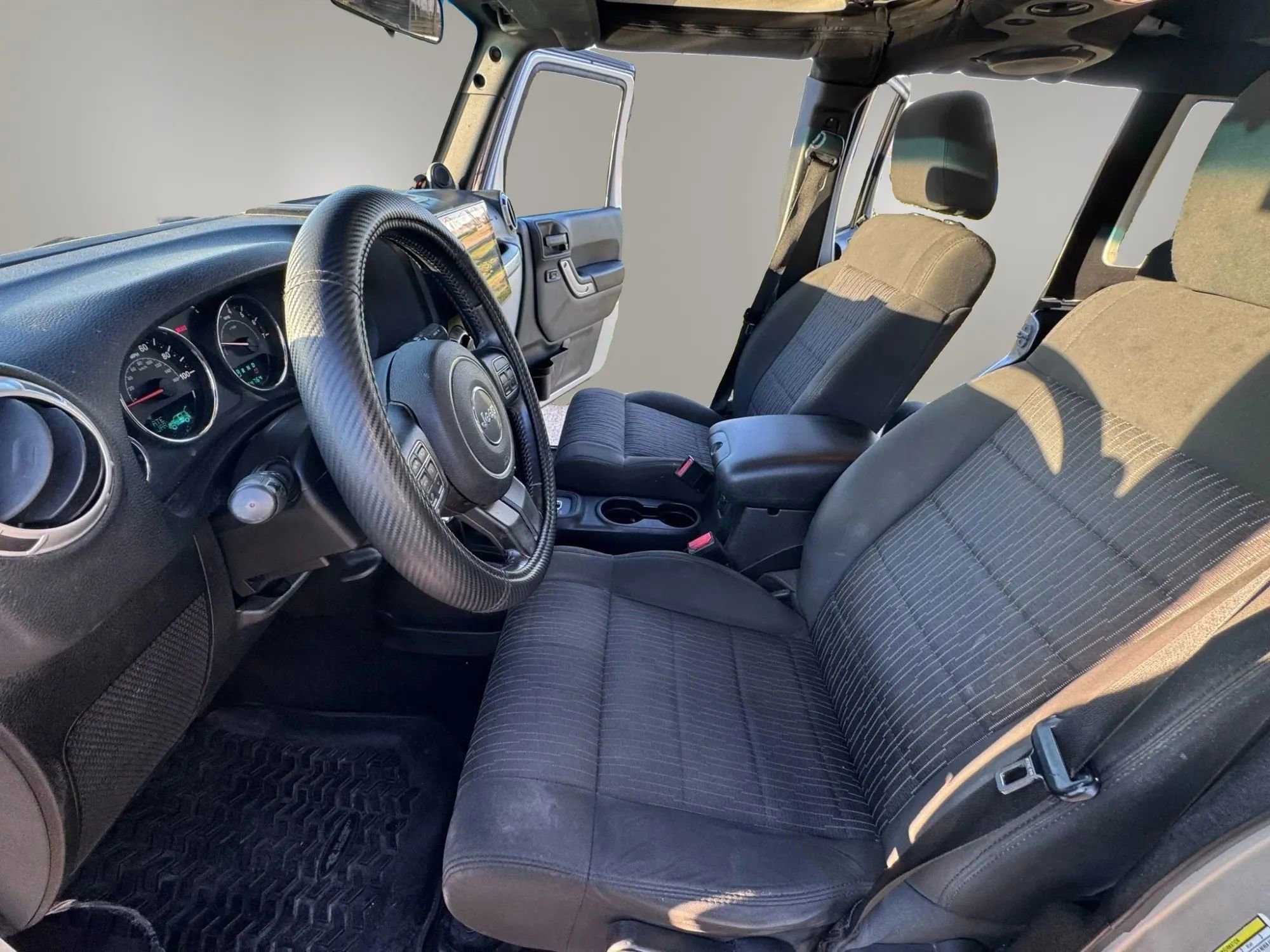 Used 2012 Jeep Wrangler Unlimited Sahara w/ Dual Top Group AWD/4WD image 12