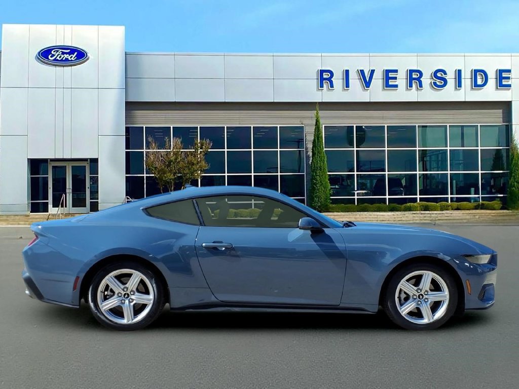 Used 2026 Ford Mustang Premium RWD image 8