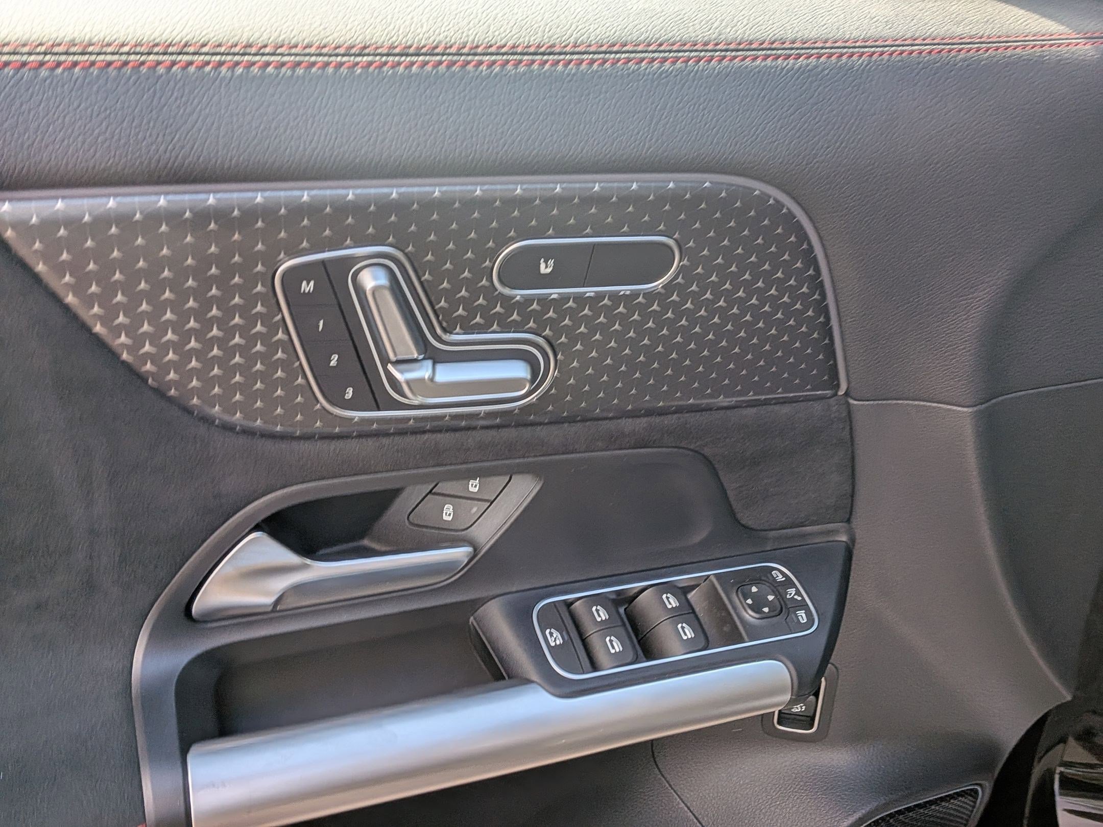 Certified 2025 Mercedes-Benz GLA 250 4MATIC image 11