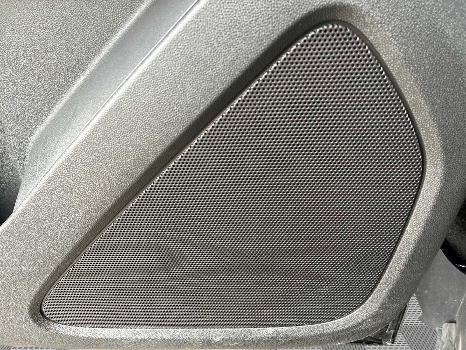 Used 2024 Chevrolet Equinox LS w/ LS Convenience Package image 23