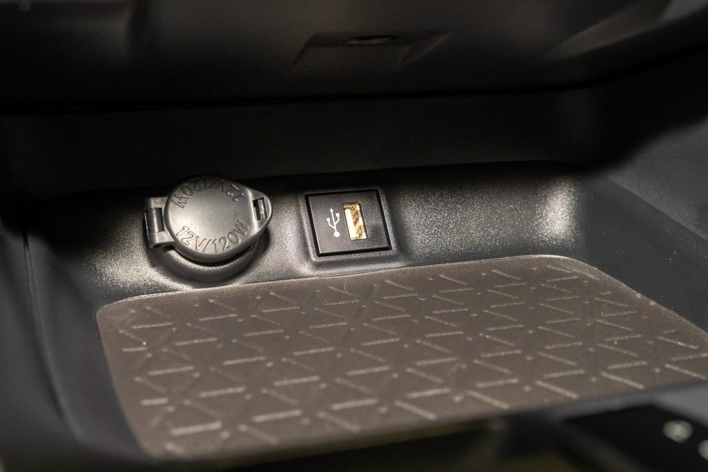 Used 2025 Toyota RAV4 XLE Premium image 16