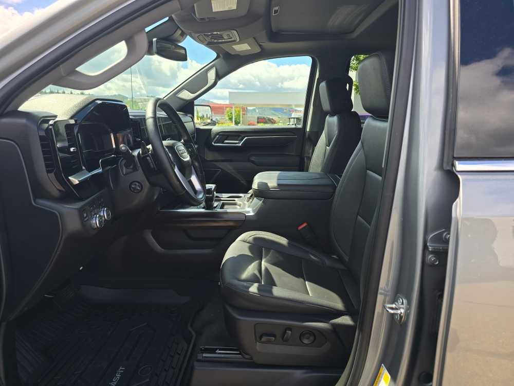 Used 2025 GMC Sierra 1500 SLT w/ SLT Premium Plus Package AWD/4WD image 9