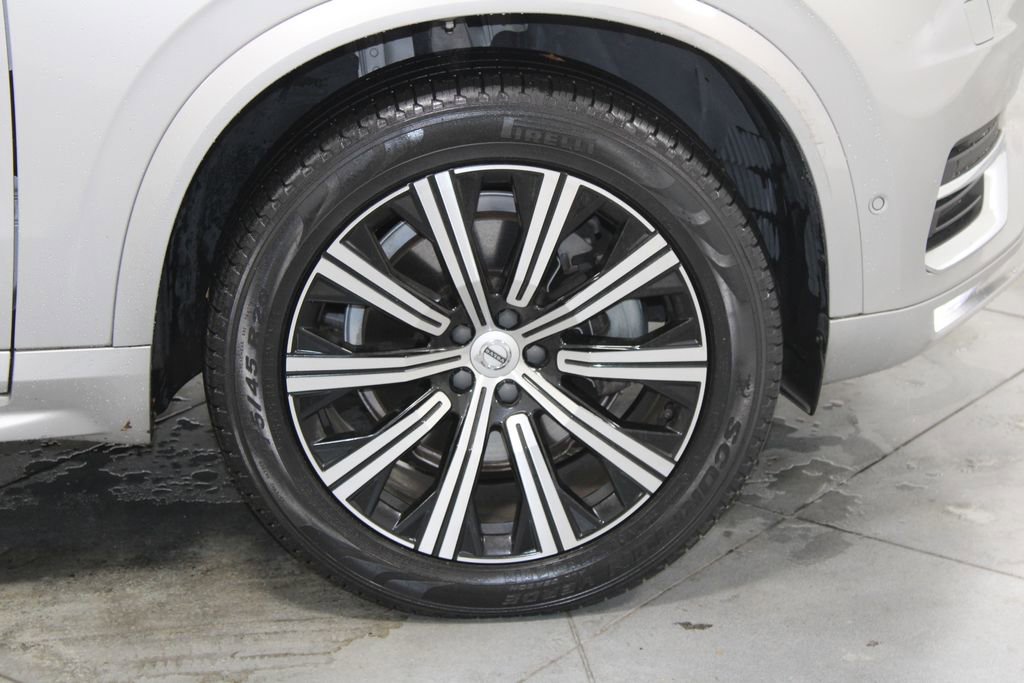 Used 2023 Volvo XC90 B5 Plus image 12