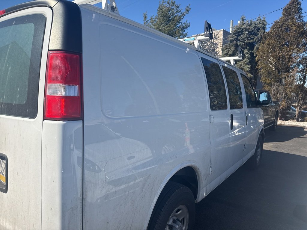 Used 2022 Chevrolet Express 2500 w/ Driver Convenience Package image 4