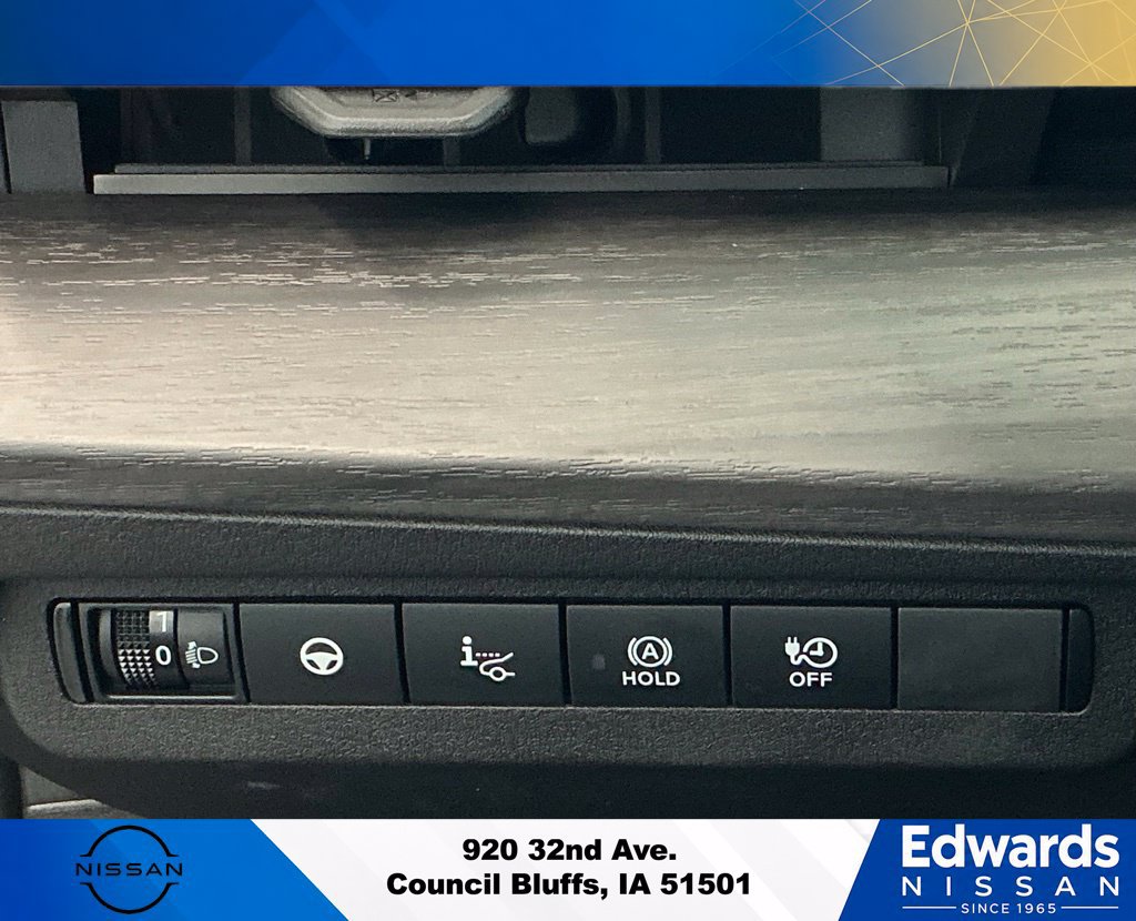 Used 2025 Nissan Ariya FWD image 21
