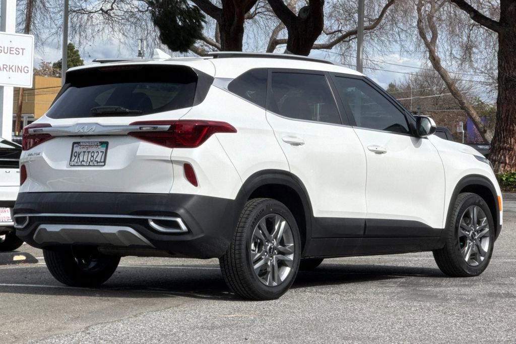 Used 2023 Kia Seltos S image 3
