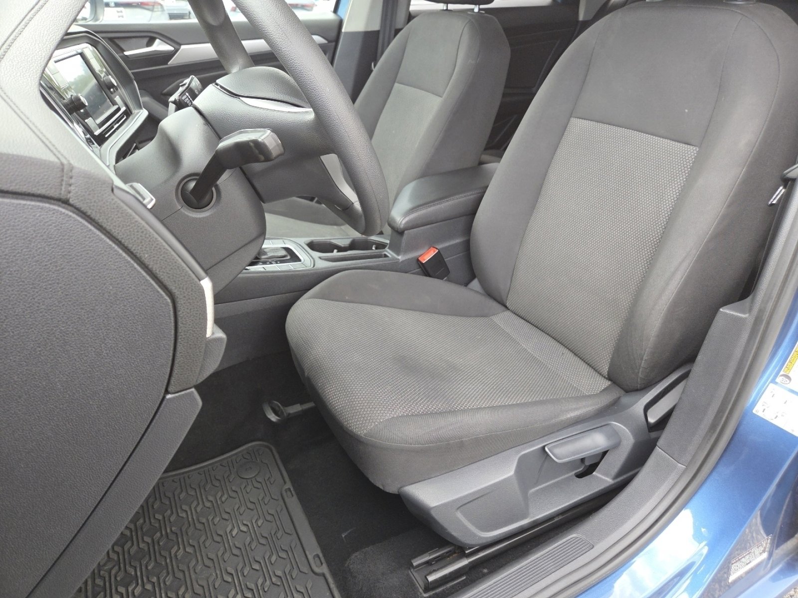 Used 2021 Volkswagen Jetta S w/ Driver Assistance Package FWD image 23