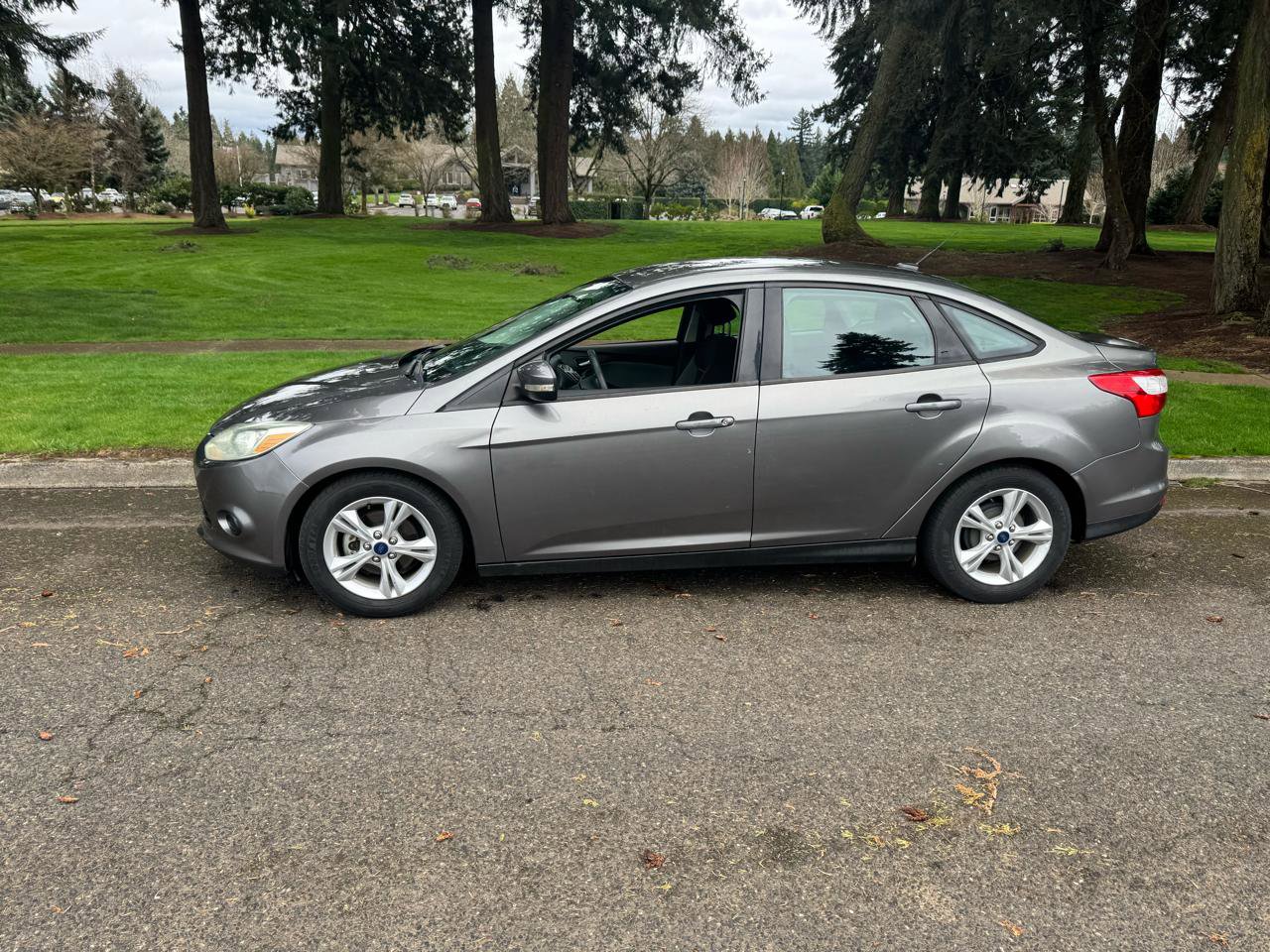 Used 2014 Ford Focus SE image 2