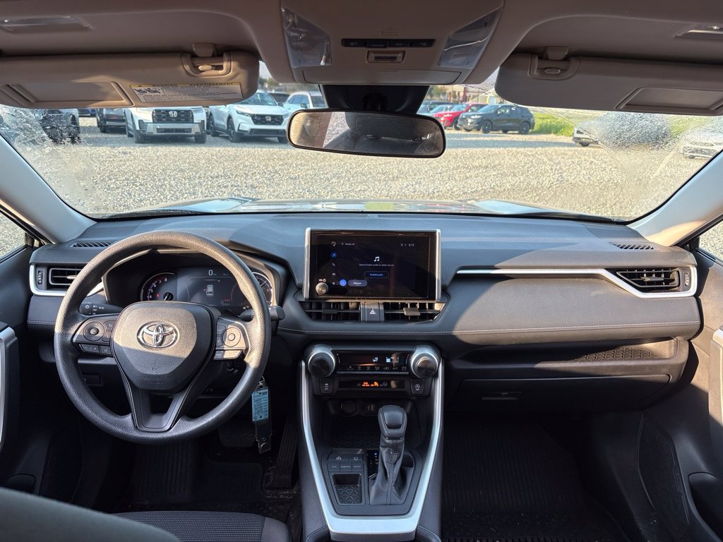 Used 2024 Toyota RAV4 LE FWD image 18
