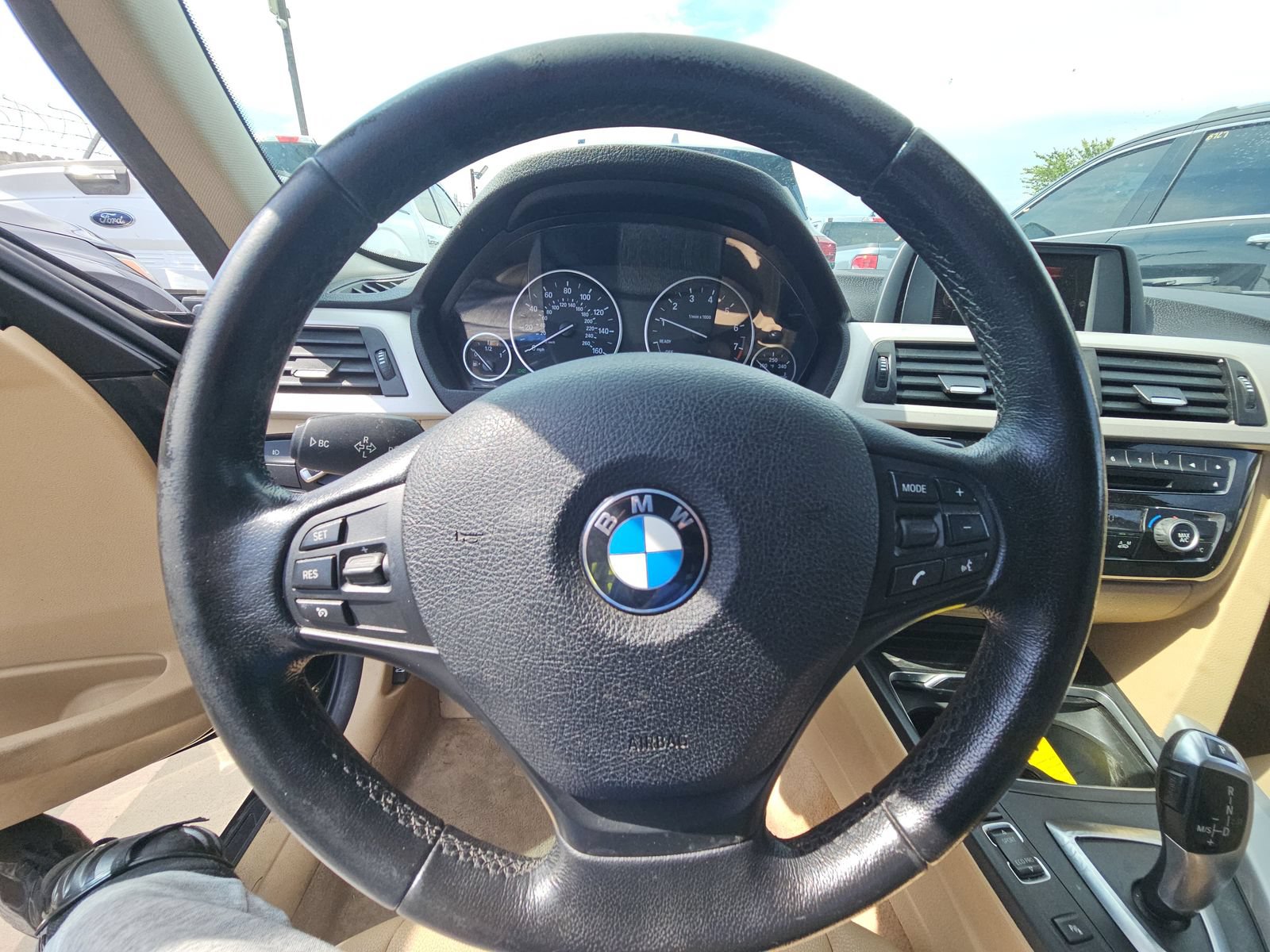 Used 2016 BMW 320i Sedan w/ Driver Assistance Package RWD image 10