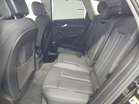 Used 2022 Audi Q5 e Prestige AWD/4WD image 4