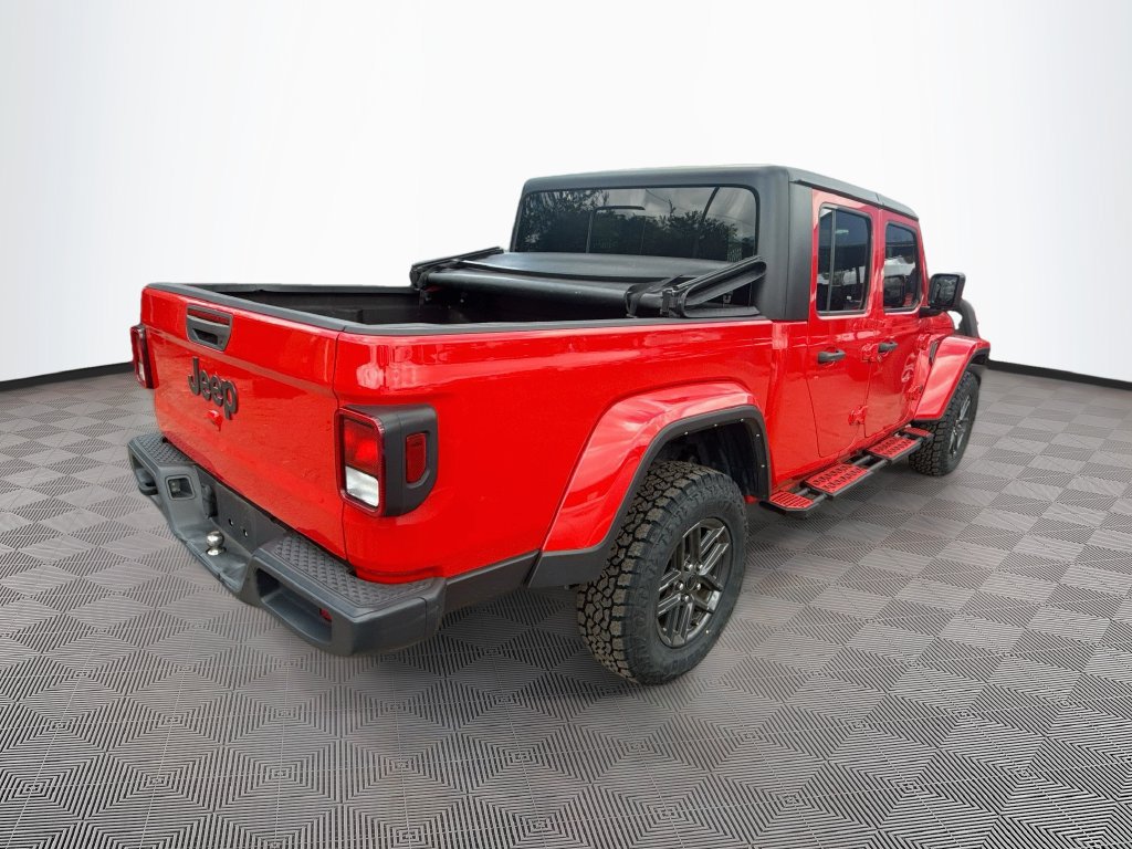 Used 2024 Jeep Gladiator Sport AWD/4WD image 6