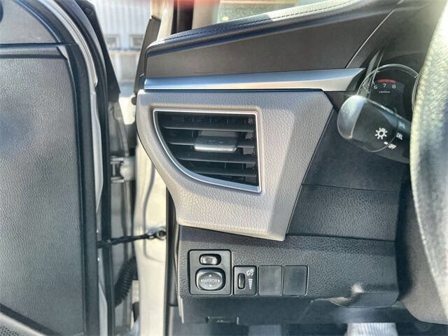 Used 2016 Toyota Corolla L image 16
