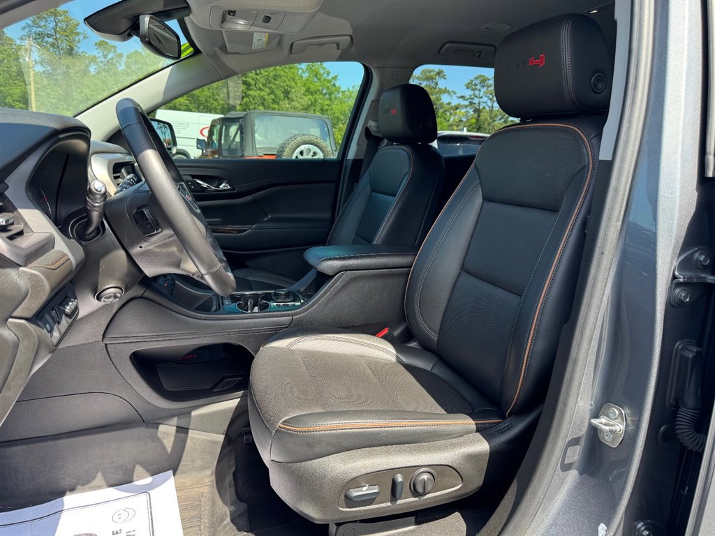 Used 2022 GMC Acadia AT4 w/ Technology Package AWD/4WD image 18