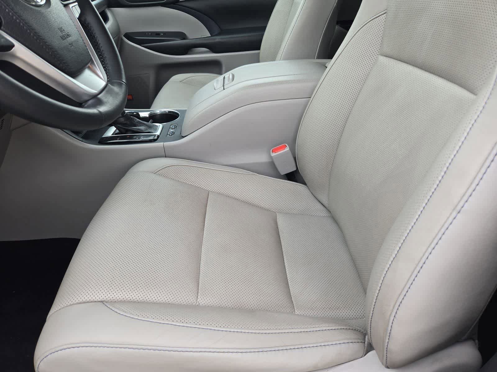 Used 2019 Toyota Highlander Limited AWD/4WD image 15
