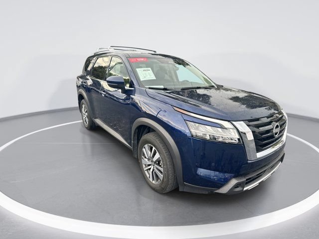 Certified 2024 Nissan Pathfinder SL FWD image 2