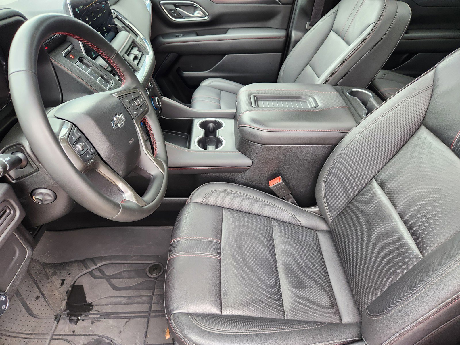 Used 2024 Chevrolet Suburban RST w/ Luxury Package AWD/4WD image 11