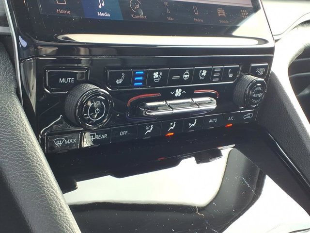 Used 2023 Jeep Grand Cherokee 4WD 4xe w/ Luxury Tech Group II image 13