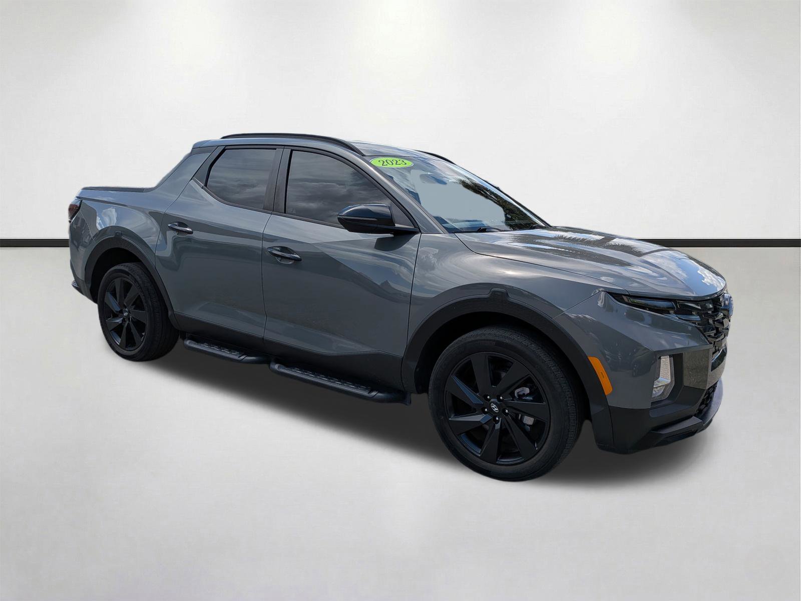 Used 2023 Hyundai Santa Cruz Night AWD/4WD image 2