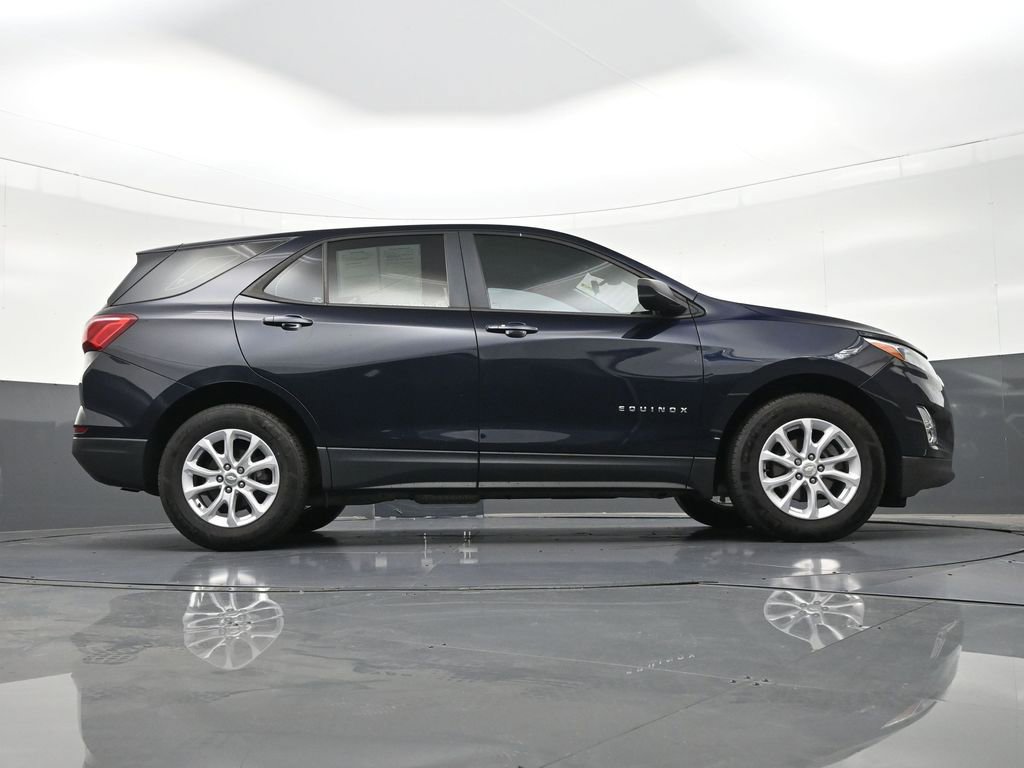 Used 2020 Chevrolet Equinox LS image 28