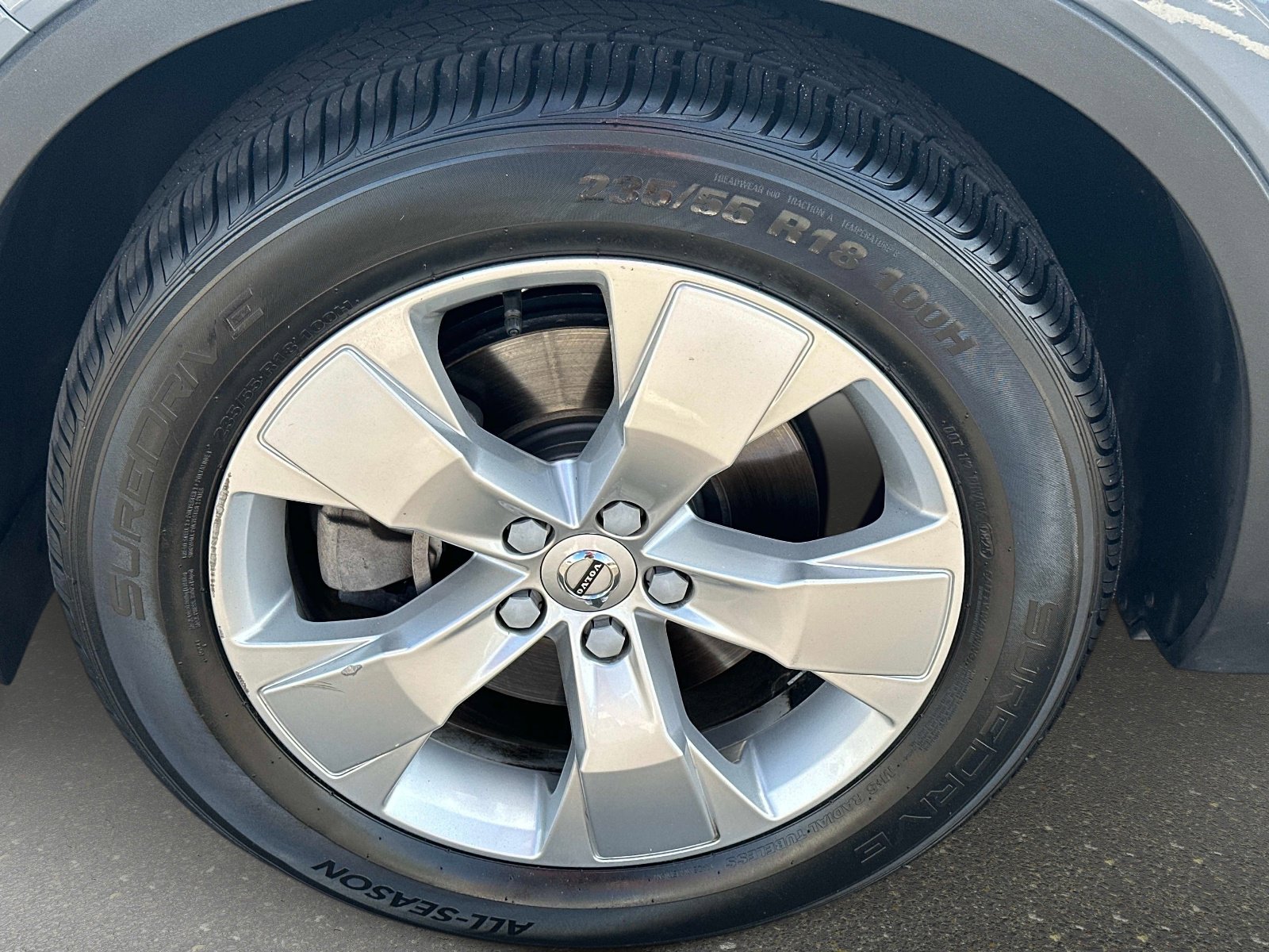 Used 2021 Volvo XC40 T5 Momentum image 10