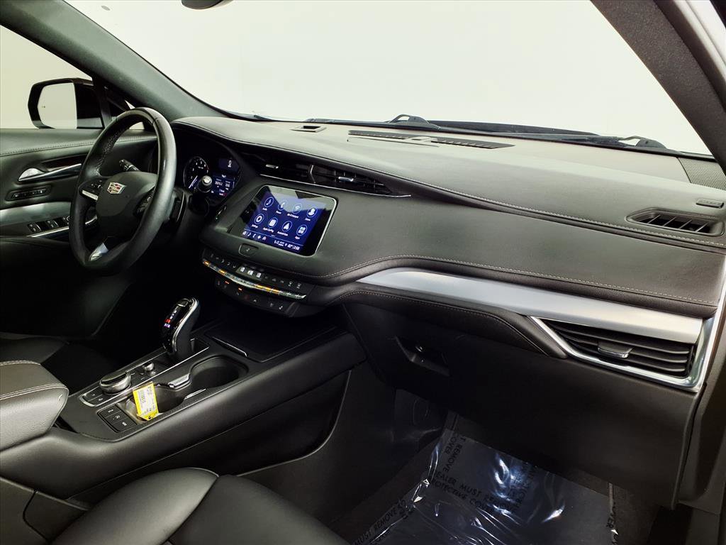 Certified 2023 Cadillac XT4 Premium Luxury w/ Driver Assist Package image 9