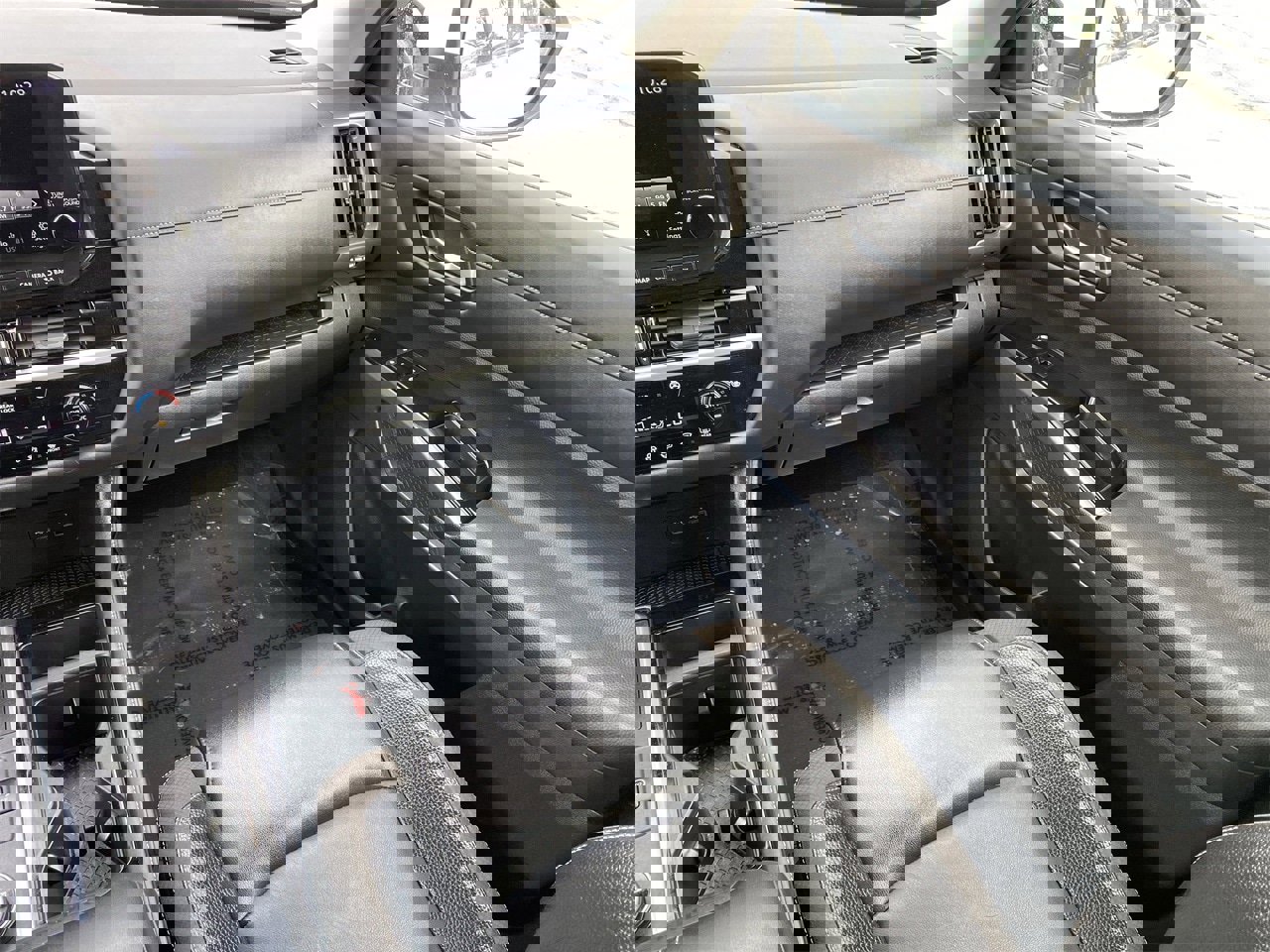 Used 2022 Nissan Pathfinder SL w/ Lighting Package (N92) image 19