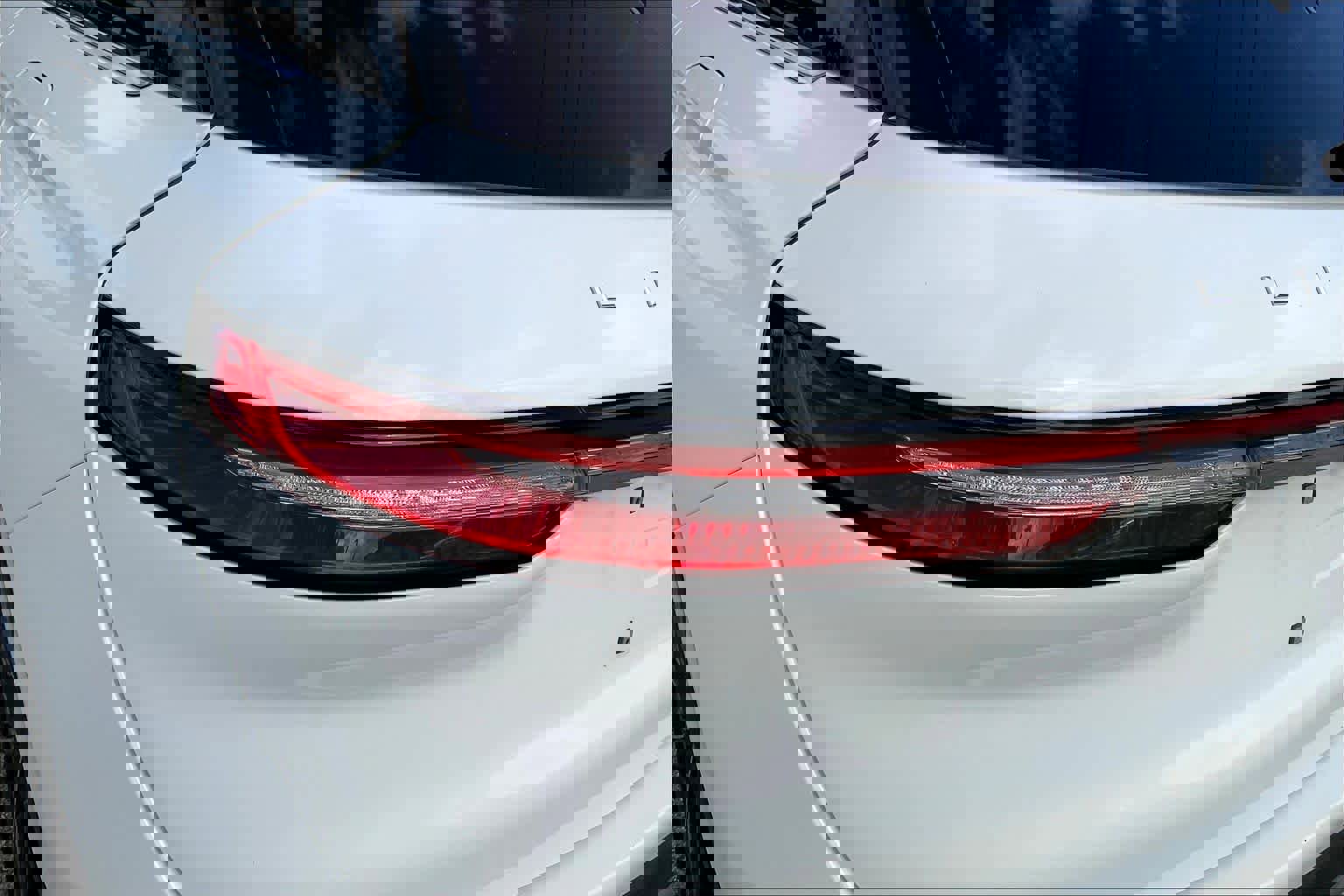 Used 2020 Lincoln Corsair Reserve image 25