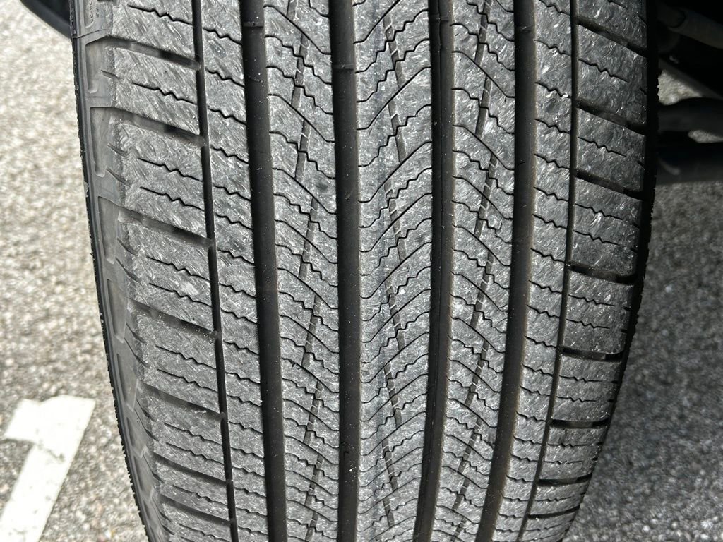 Used 2025 GMC Sierra 1500 SLT image 48