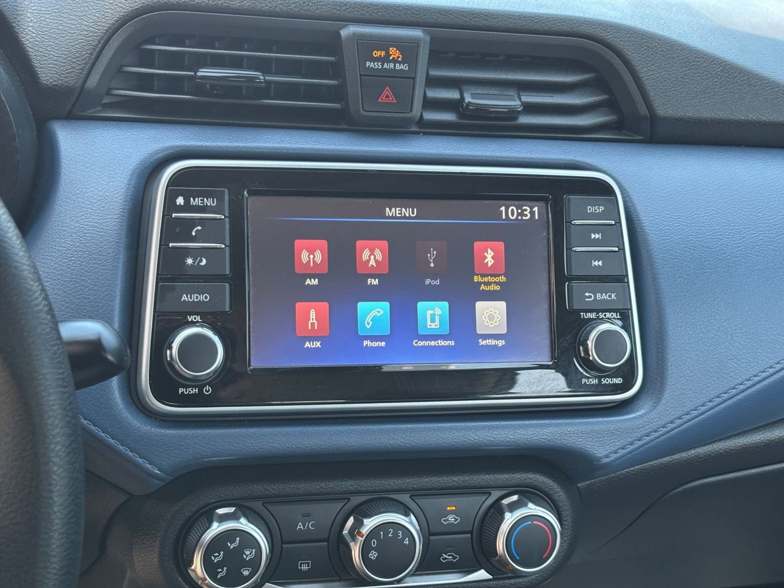 Used 2025 Nissan Versa SV image 20