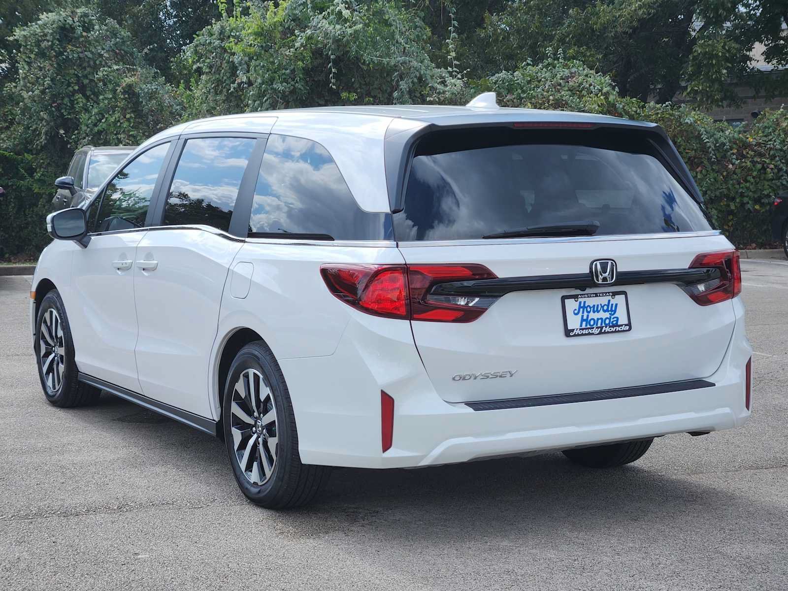 Certified 2026 Honda Odyssey EX-L image 6