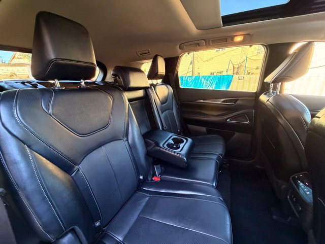 Used 2024 INFINITI QX60 Luxe w/ Vision Package AWD/4WD image 22