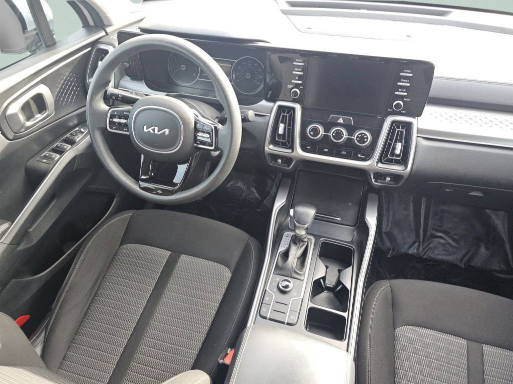 Used 2022 Kia Sorento LX image 26