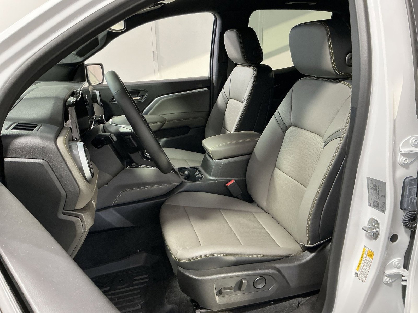 New 2026 Chevrolet Colorado ZR2 w/ Technology Package image 21