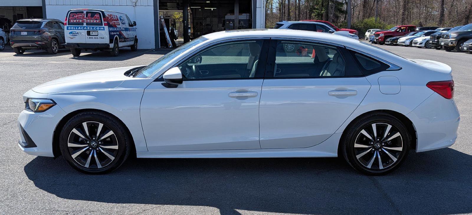 Used 2024 Honda Civic EX image 5