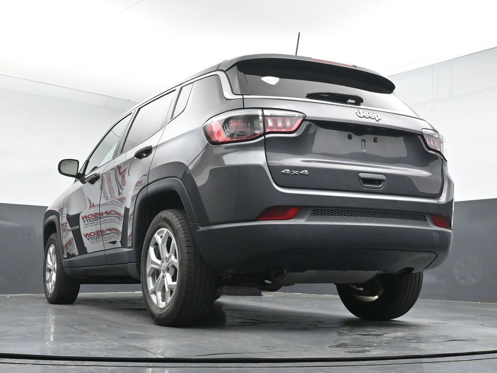 Used 2024 Jeep Compass Sport AWD/4WD image 21