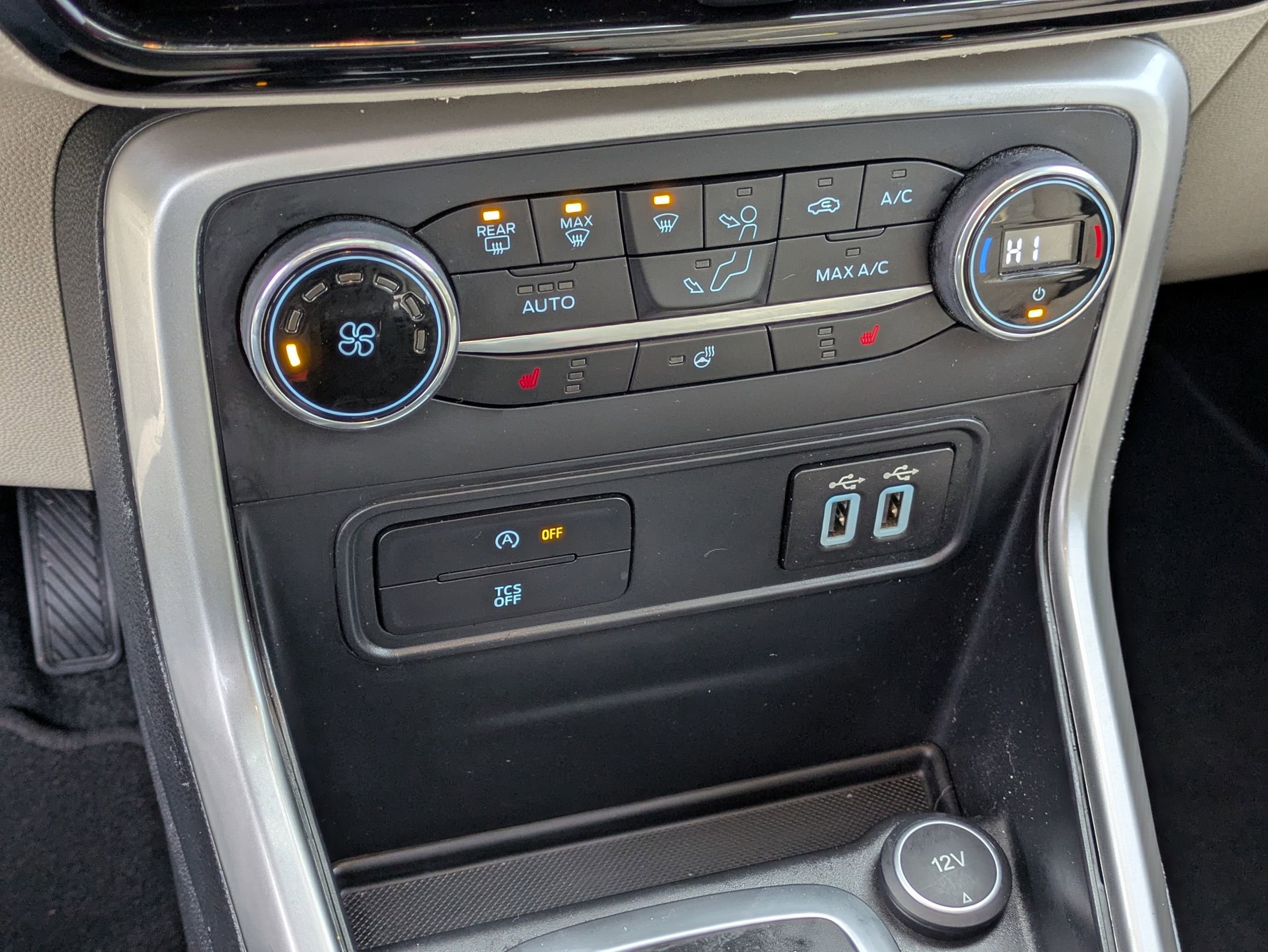 Used 2021 Ford EcoSport Titanium image 25