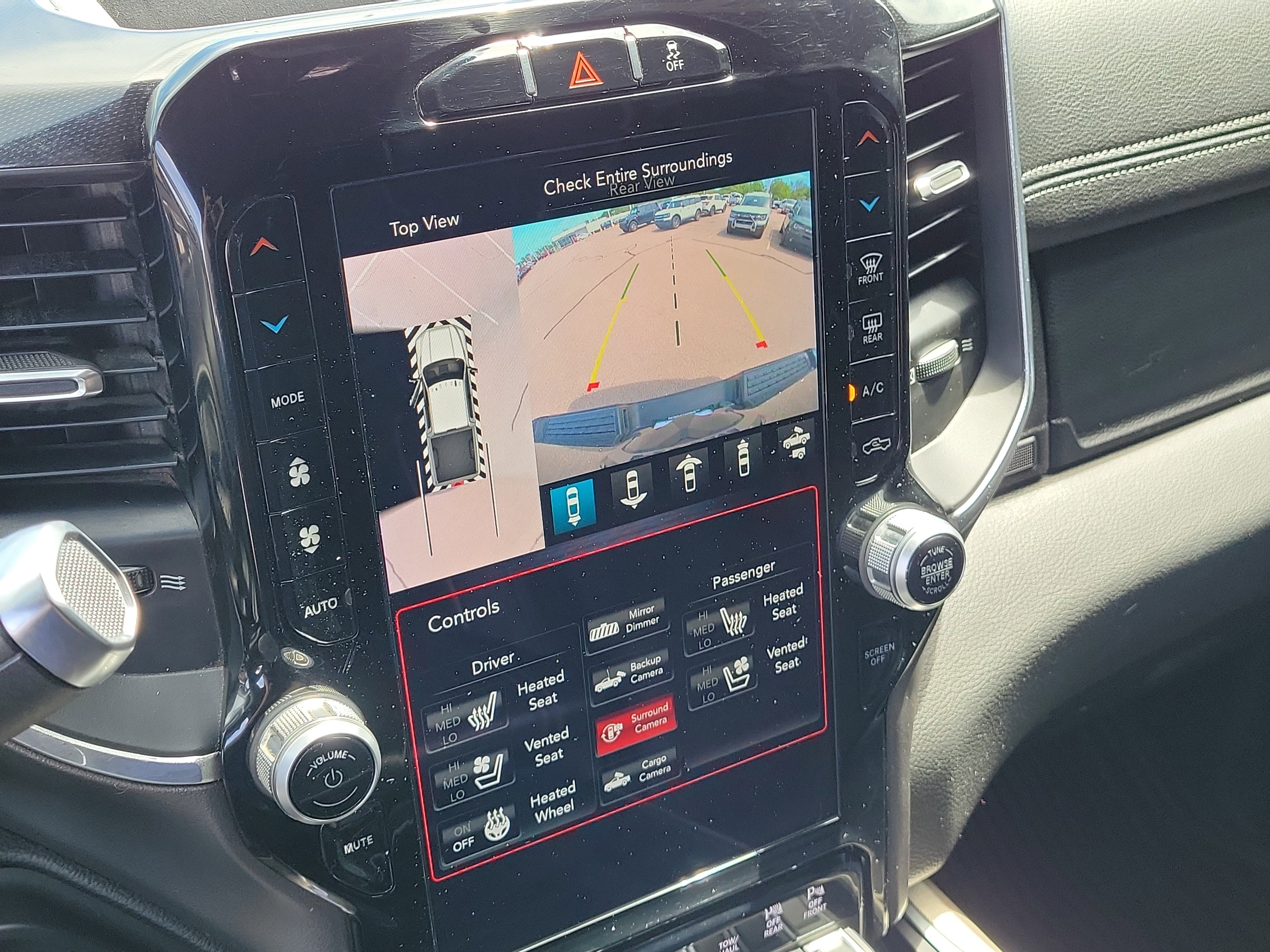 Used 2019 RAM 2500 Laramie w/ Black Appearance Package AWD/4WD image 26