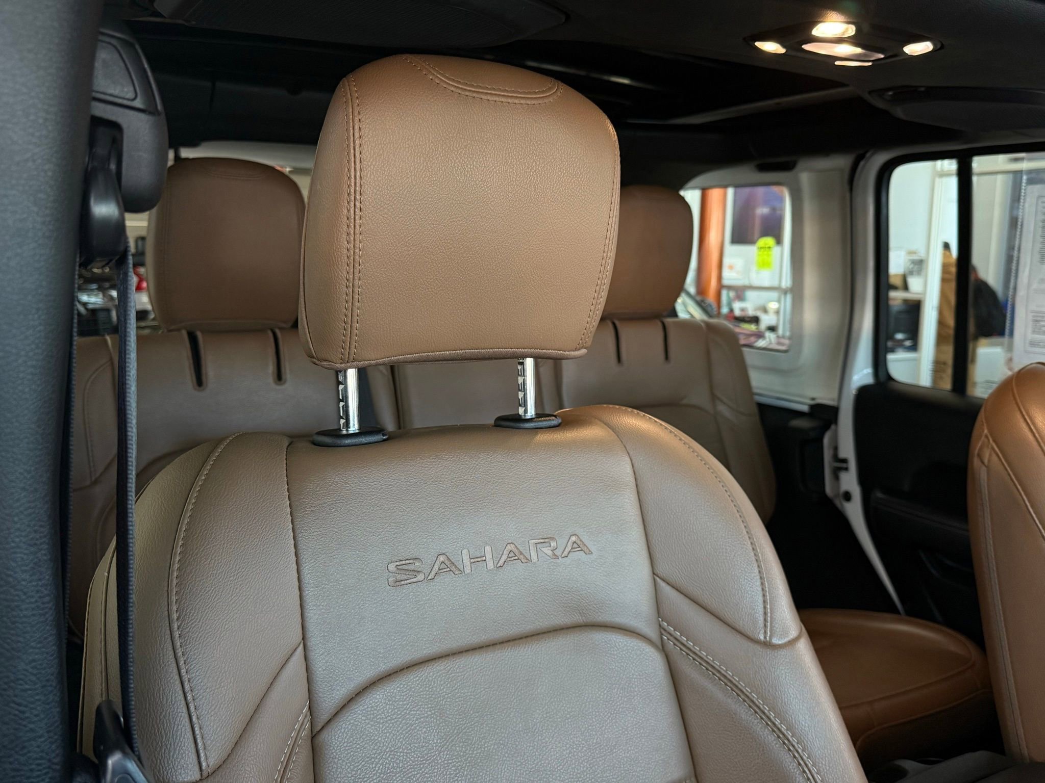 Used 2022 Jeep Wrangler Unlimited Sahara w/ Cold Weather Group image 23