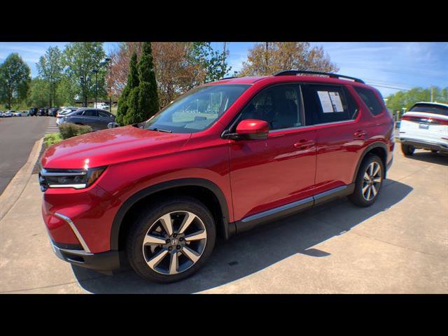 Used 2025 Honda Pilot Elite image 4