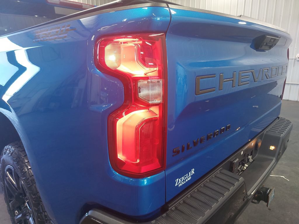 Used 2024 Chevrolet Silverado 1500 LT Trail Boss w/ LT Trail Boss Premium Package AWD/4WD image 36